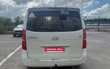Hyundai Grand Starex Grand Starex I рестайлинг 2, 2011 год, 1 350 000 рублей, 4 фотография