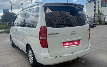 Hyundai Grand Starex Grand Starex I рестайлинг 2, 2011 год, 1 350 000 рублей, 3 фотография