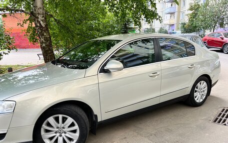 Volkswagen Passat B6, 2010 год, 850 000 рублей, 3 фотография