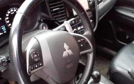 Mitsubishi Outlander III рестайлинг 3, 2012 год, 1 260 000 рублей, 9 фотография