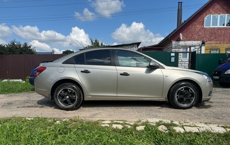 Chevrolet Cruze II, 2011 год, 750 000 рублей, 4 фотография