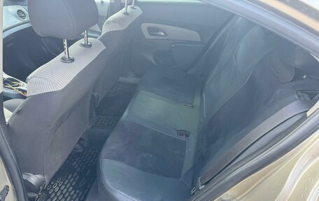 Chevrolet Cruze II, 2011 год, 750 000 рублей, 10 фотография