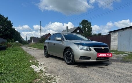 Chevrolet Cruze II, 2011 год, 750 000 рублей, 3 фотография