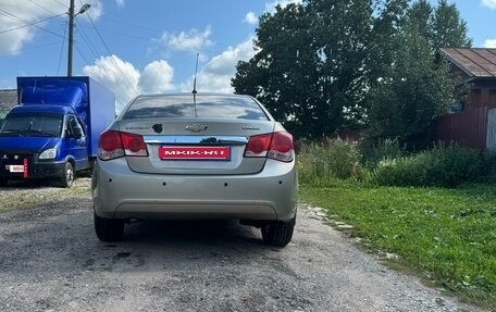 Chevrolet Cruze II, 2011 год, 750 000 рублей, 6 фотография