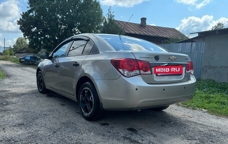 Chevrolet Cruze II, 2011 год, 750 000 рублей, 7 фотография