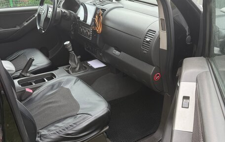 Nissan Navara (Frontier), 2007 год, 750 000 рублей, 7 фотография
