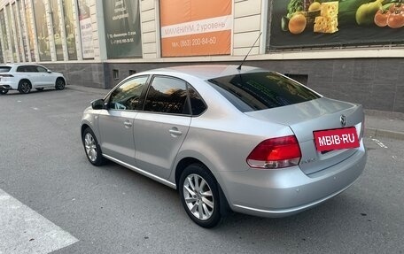 Volkswagen Polo VI (EU Market), 2012 год, 960 000 рублей, 2 фотография