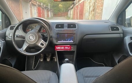 Volkswagen Polo VI (EU Market), 2012 год, 960 000 рублей, 26 фотография