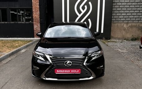 Lexus ES VII, 2015 год, 2 400 000 рублей, 1 фотография