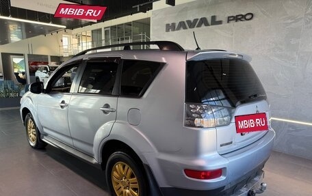 Mitsubishi Outlander III рестайлинг 3, 2010 год, 950 000 рублей, 4 фотография