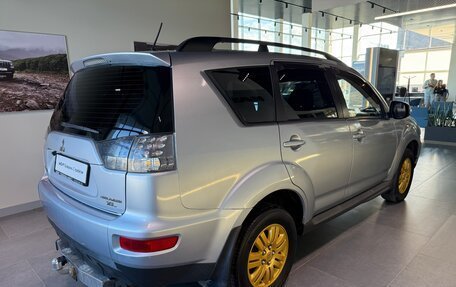 Mitsubishi Outlander III рестайлинг 3, 2010 год, 950 000 рублей, 5 фотография