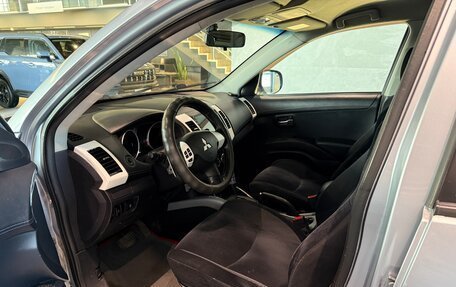 Mitsubishi Outlander III рестайлинг 3, 2010 год, 950 000 рублей, 7 фотография