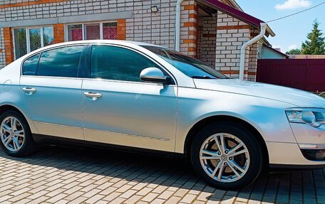 Volkswagen Passat B6, 2010 год, 950 000 рублей, 2 фотография
