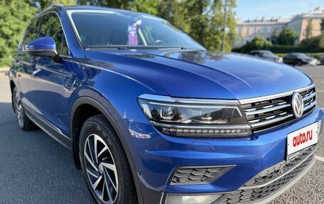 Volkswagen Tiguan II, 2018 год, 2 400 000 рублей, 3 фотография