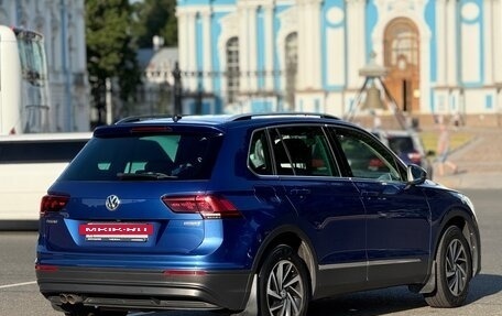 Volkswagen Tiguan II, 2018 год, 2 400 000 рублей, 5 фотография
