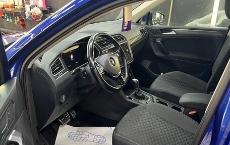 Volkswagen Tiguan II, 2018 год, 2 400 000 рублей, 15 фотография