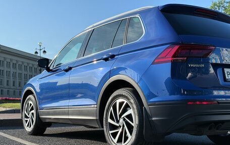 Volkswagen Tiguan II, 2018 год, 2 400 000 рублей, 11 фотография