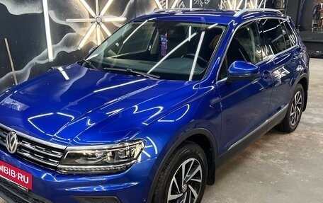 Volkswagen Tiguan II, 2018 год, 2 400 000 рублей, 17 фотография