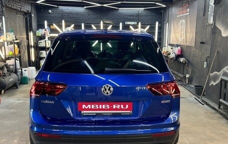 Volkswagen Tiguan II, 2018 год, 2 400 000 рублей, 20 фотография
