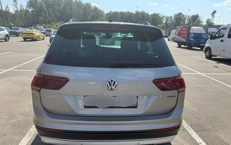 Volkswagen Tiguan II, 2019 год, 2 600 000 рублей, 9 фотография
