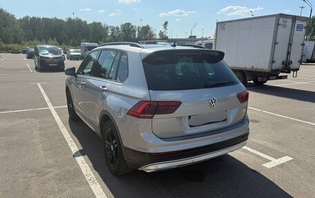 Volkswagen Tiguan II, 2019 год, 2 600 000 рублей, 7 фотография