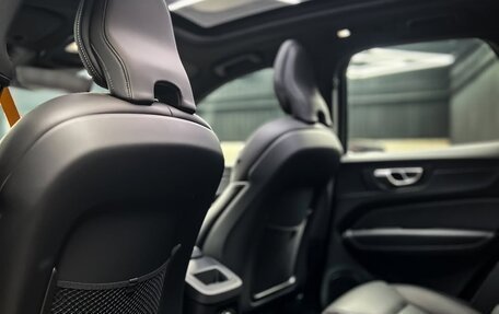 Volvo XC60 II, 2023 год, 3 300 000 рублей, 9 фотография