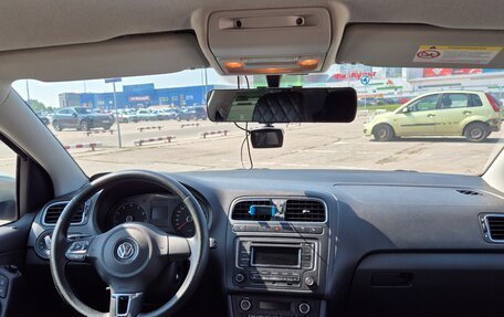 Volkswagen Polo VI (EU Market), 2014 год, 1 300 000 рублей, 24 фотография