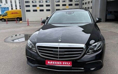 Mercedes-Benz E-Класс, 2017 год, 4 150 000 рублей, 10 фотография