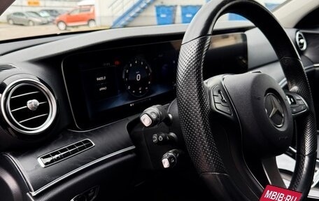 Mercedes-Benz E-Класс, 2017 год, 4 150 000 рублей, 8 фотография