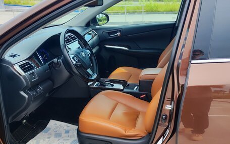Toyota Camry, 2017 год, 2 350 000 рублей, 22 фотография