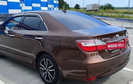 Toyota Camry, 2017 год, 2 350 000 рублей, 16 фотография