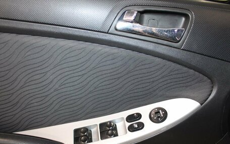Hyundai Solaris II рестайлинг, 2011 год, 757 000 рублей, 10 фотография