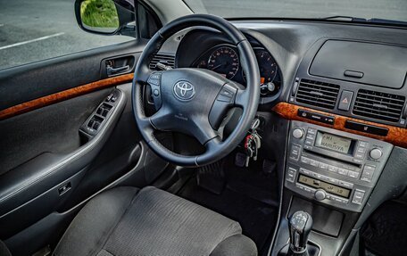 Toyota Avensis III рестайлинг, 2008 год, 850 000 рублей, 18 фотография
