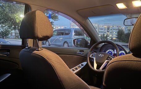 Hyundai Solaris II рестайлинг, 2012 год, 700 000 рублей, 11 фотография