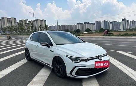 Volkswagen Golf VIII, 2021 год, 1 390 000 рублей, 3 фотография