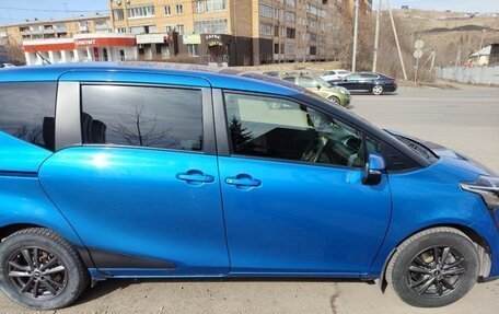 Toyota Sienta II, 2019 год, 1 300 000 рублей, 6 фотография