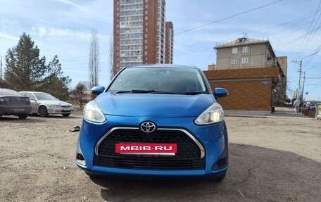 Toyota Sienta II, 2019 год, 1 300 000 рублей, 4 фотография