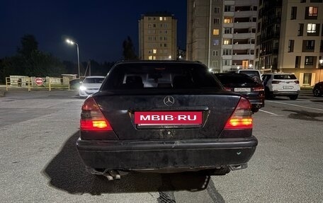 Mercedes-Benz C-Класс, 1996 год, 265 000 рублей, 5 фотография
