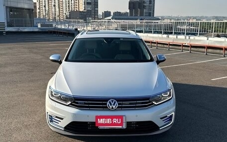 Volkswagen Passat B8 рестайлинг, 2016 год, 1 990 000 рублей, 2 фотография
