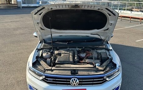 Volkswagen Passat B8 рестайлинг, 2016 год, 1 990 000 рублей, 13 фотография