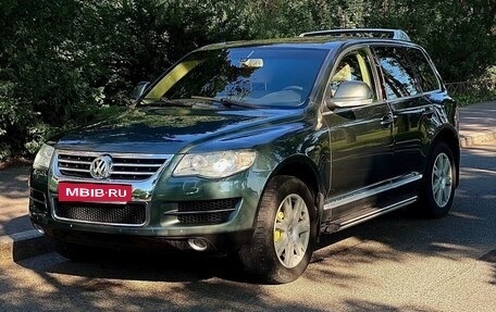 Volkswagen Touareg III, 2007 год, 1 050 000 рублей, 2 фотография