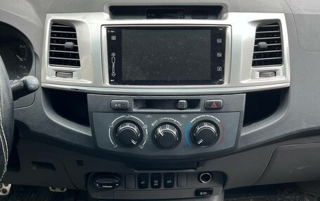 Toyota Hilux VII, 2012 год, 1 490 000 рублей, 18 фотография