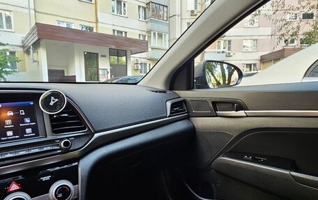 Hyundai Elantra VI рестайлинг, 2019 год, 1 290 000 рублей, 15 фотография