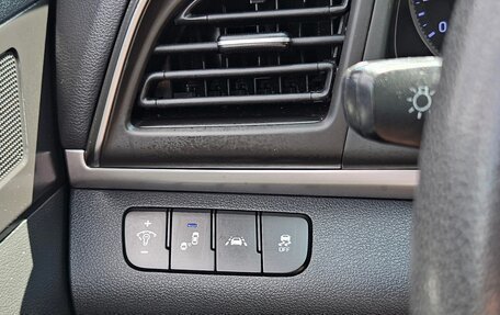 Hyundai Elantra VI рестайлинг, 2019 год, 1 290 000 рублей, 11 фотография