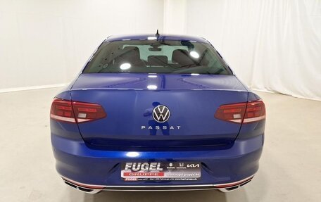 Volkswagen Passat B8 рестайлинг, 2021 год, 1 980 000 рублей, 18 фотография
