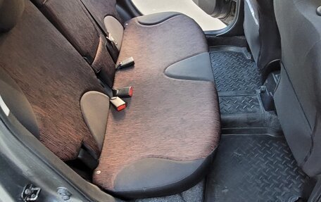Nissan Note II рестайлинг, 2011 год, 890 000 рублей, 28 фотография