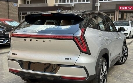 Geely Atlas, 2025 год, 2 100 000 рублей, 8 фотография