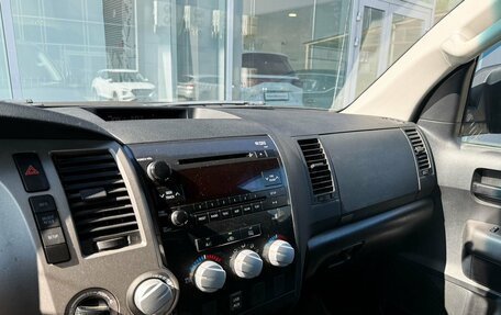 Toyota Tundra II, 2011 год, 2 915 000 рублей, 19 фотография