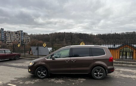 Volkswagen Sharan II, 2011 год, 1 350 000 рублей, 2 фотография