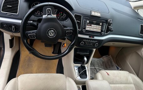 Volkswagen Sharan II, 2011 год, 1 350 000 рублей, 11 фотография